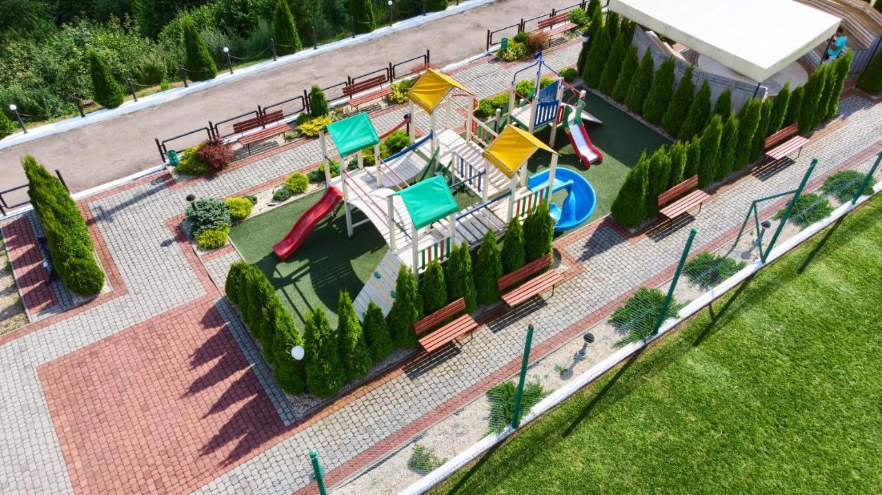 Hotel Карпатський Затишок Slavske Esterno foto
