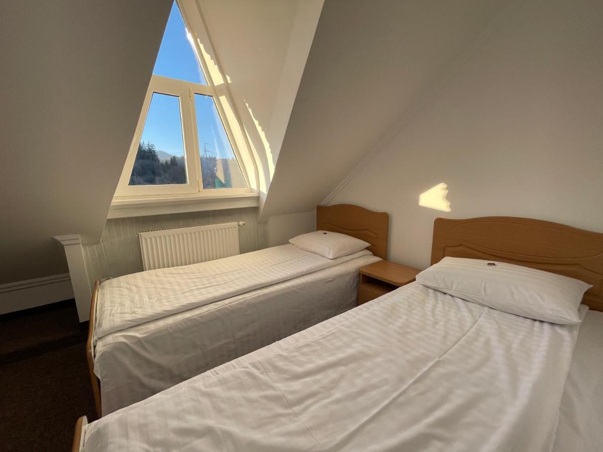 Hotel Карпатський Затишок Slavske Esterno foto