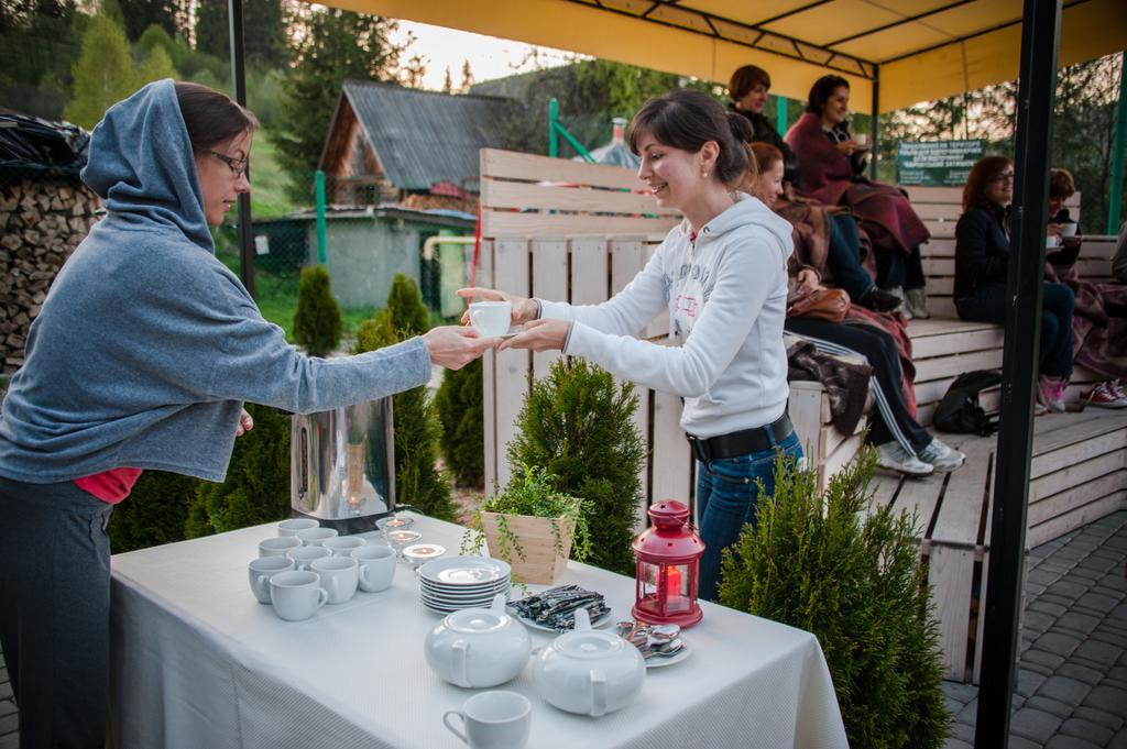 Hotel Карпатський Затишок Slavske Esterno foto